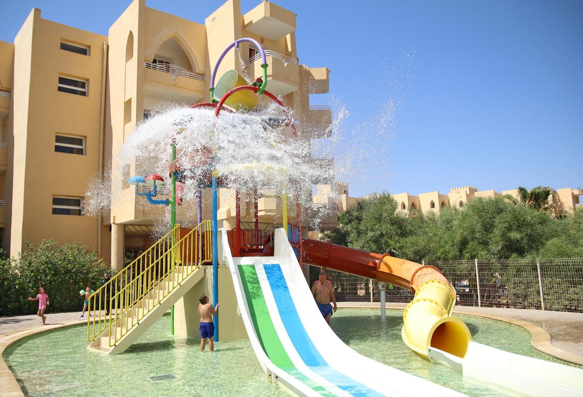 فندق سكينز سيرايل المنستير المظهر الخارجي الصورة